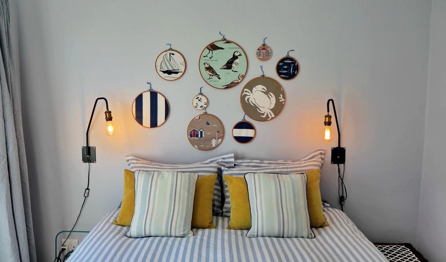 Sea-Esta Cottage: Bed