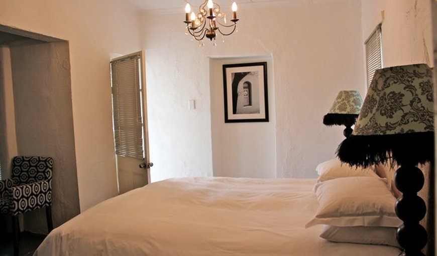 Karoo Cottage: Karoo Moons Luxury Guest House bedroom.