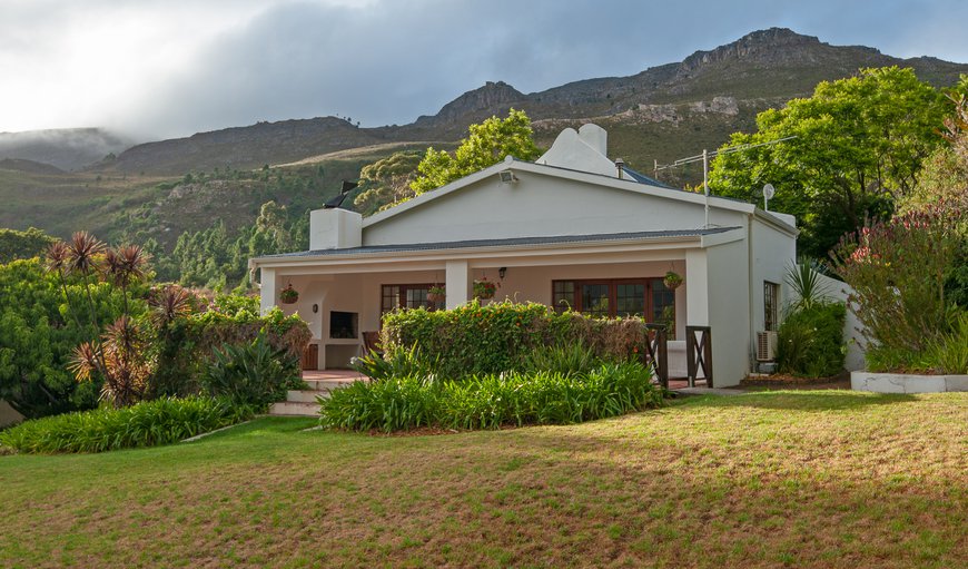 High Season Farm - Paddock Cottage in Hemel En Aarde Valley, Hermanus, Western Cape, South Africa