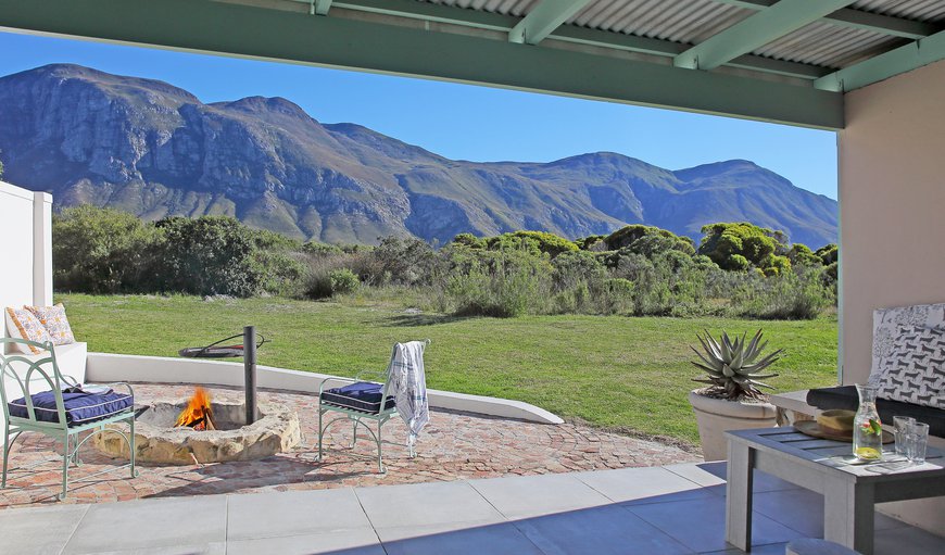 Stone Cottage Fynbos: Firepit & Mountain View