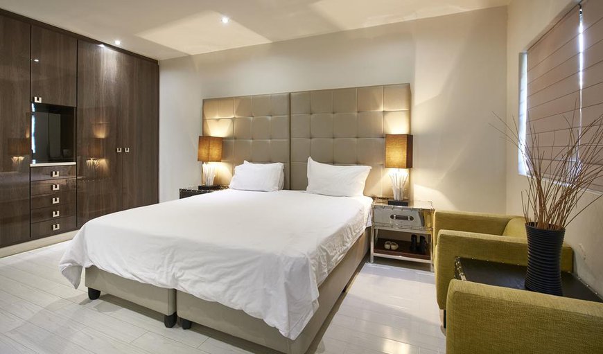 2 Bedroom Luxury Apartment Private Garde: Sandown Apartments