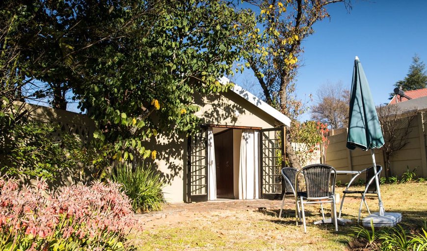 Grosvenor Cottages - Marula Cottage in Bryanston, Johannesburg (Joburg), Gauteng, South Africa