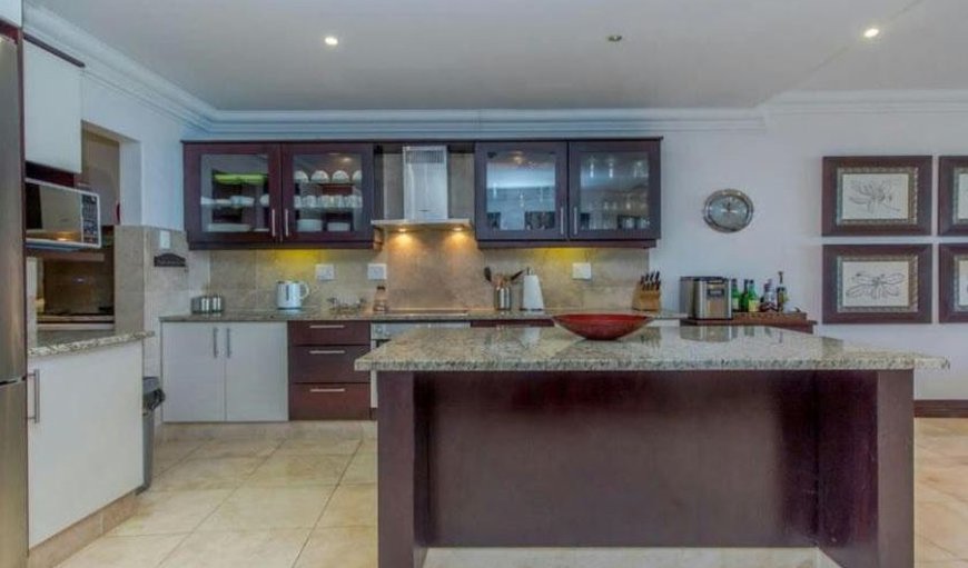 Ballito Manor 302: Fully equipped kitchen