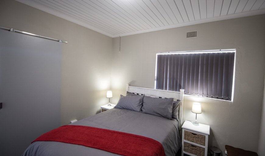 Lemon Tree Cottage: Main bedroom with a double bed