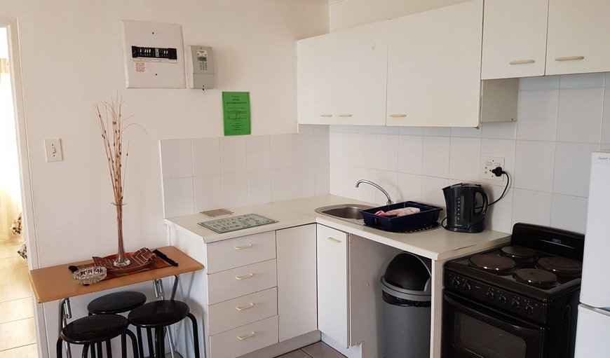 1 Bedroom Apartment: 1 Bedroom Apartment fully equipped kitchen