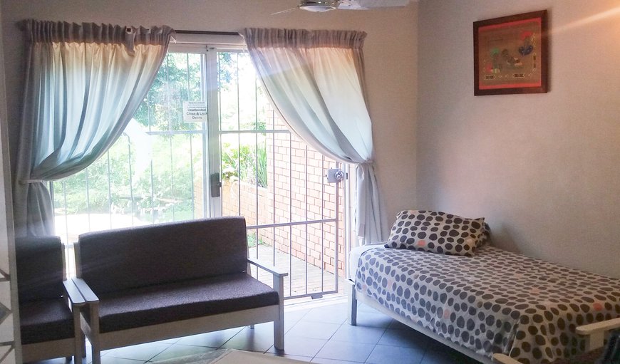 Self-Catering Apartment: Lounge area with 2 single beds for 5th and 6th guest