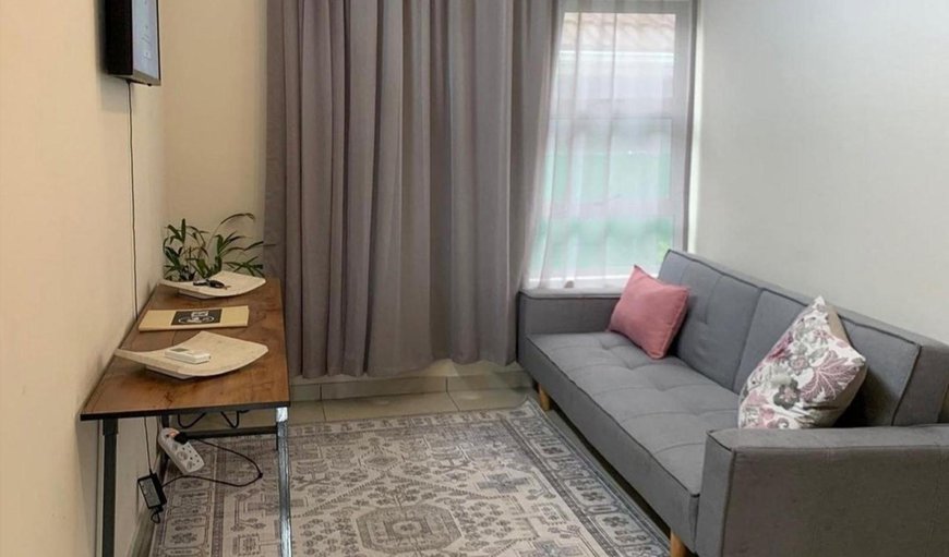 4 Sleeper Unit: 4 Sleeper Unit - Seating area