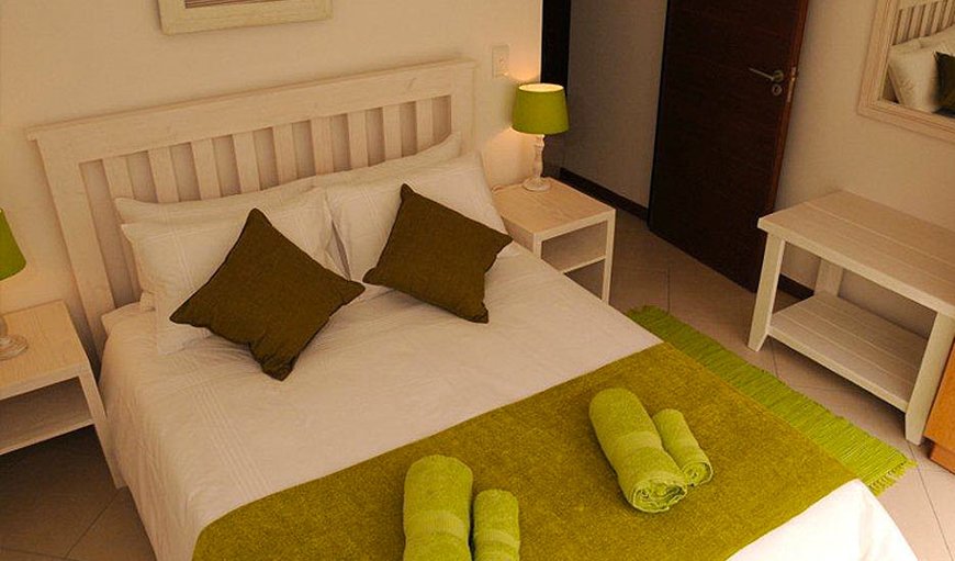Moringa Gardens self-catering apartment: Comfortable queen-sized beds