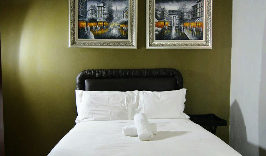 Luxury Room: Standard Room.