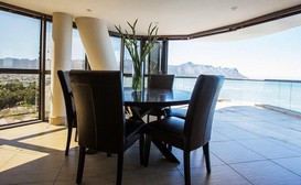 Loddeys Self-Catering - Apartment 4 image