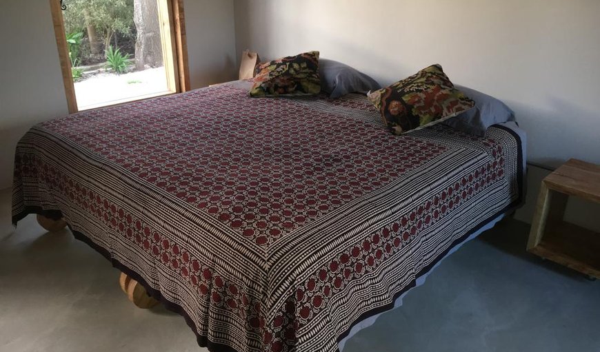 Cottage: Bedroom with King Size Bed
