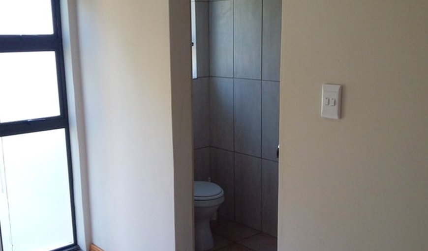 Room 3: En-suite bathrooms
