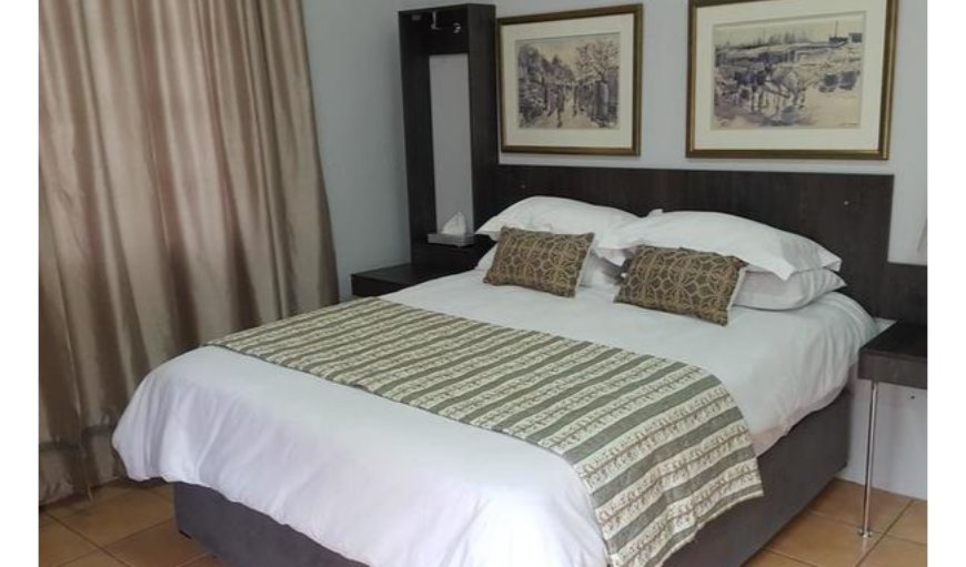 Deluxe Twin Bed Room with Shower No 1: Deluxe Double Room with Shower No 1
