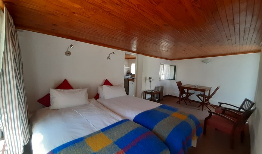Allemann se Huisie: Accommodation is offered in a self-catering garden cottage with twin beds