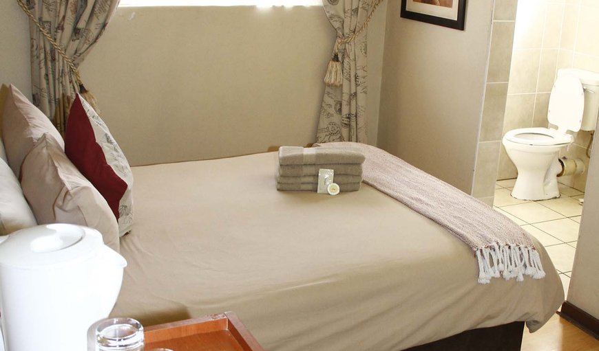 Standard Double Room: Kalahari Guest House