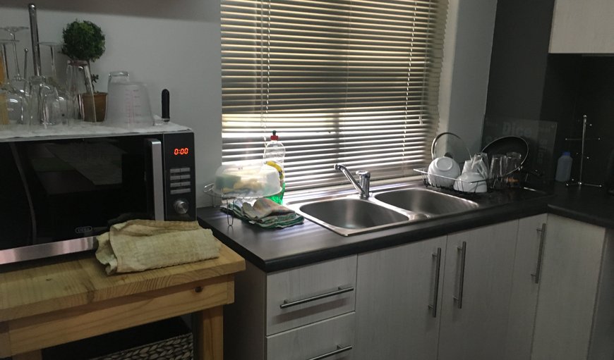 Riverport Luxury Self Catering Apartment: Kitchen