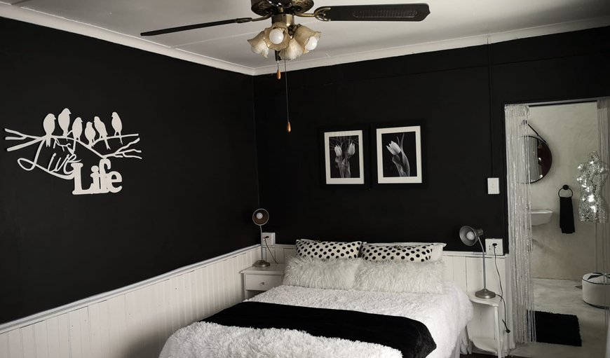 Room 4 - Double photo 58