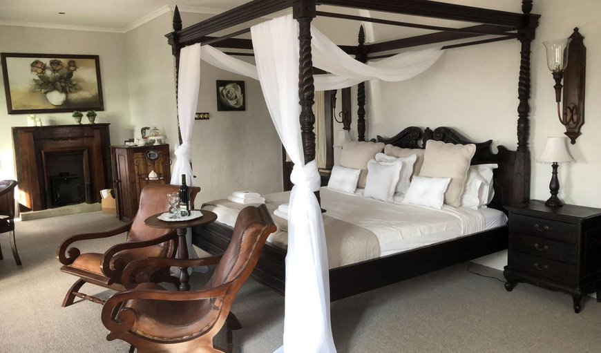 Honeymoon Suite: HONEYMOON SUITE       
Beautifully decorated room with king size bed, open bath and  separate shower.  Very romantic room.  Spacious with big balcony with beautiful breaker views, the lagoon with all the water sport and the mountains.