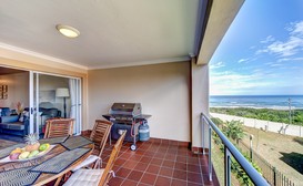 5 La Mer - Illovo Beach Apartments image