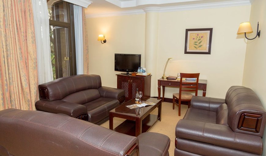 Deluxe Suites: Lounge