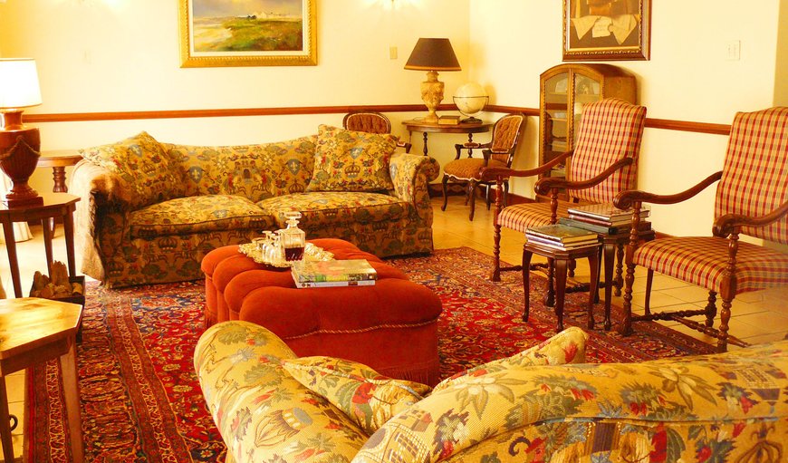 Rich, oiled woods, a cosy fireplace, some well-placed art and fine antiques bring home the elegance of Old England and create a warm, comforting atmosphere in the Shakespeare lounge. Rich, oiled woods, a cosy fireplace, some well-placed art and fine antiques bring home the elegance of Old England and create a warm, comforting atmosphere in the Shakespeare lounge.