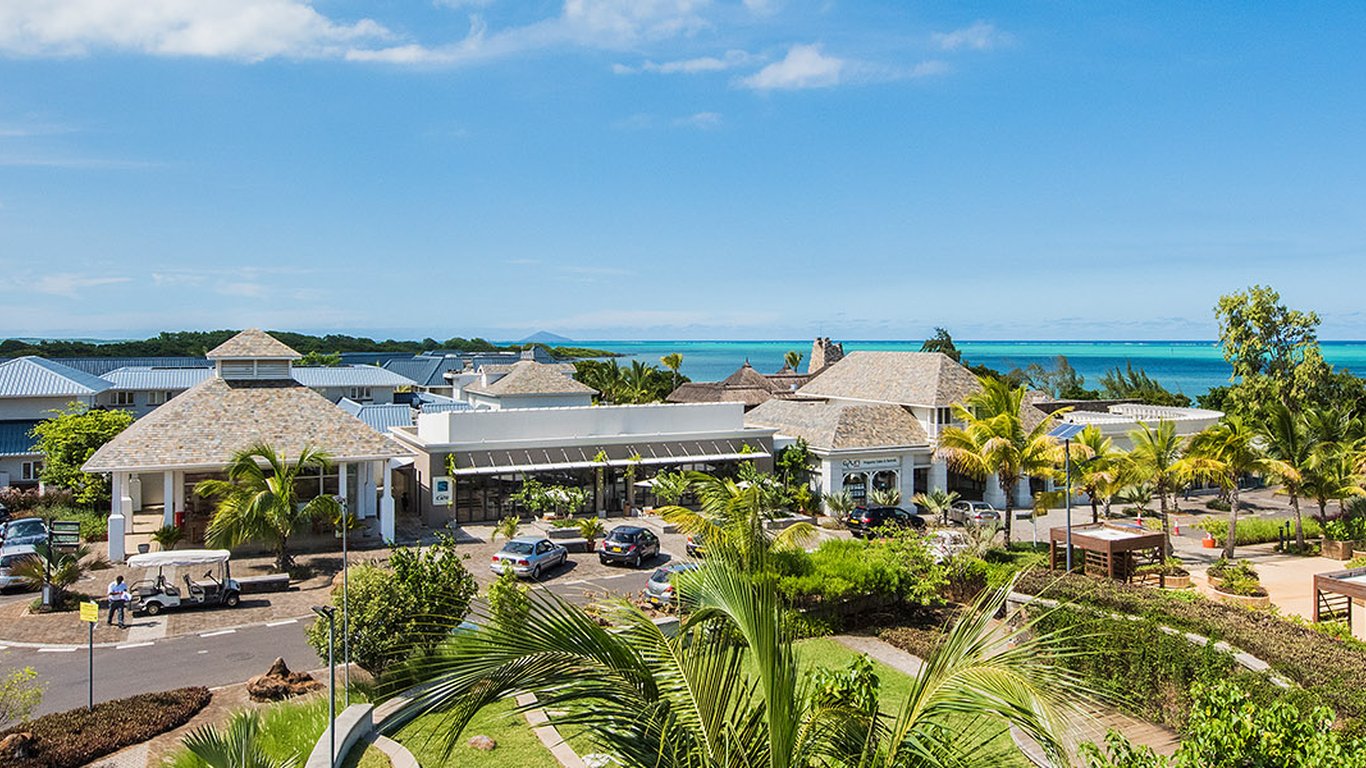 Life in Blue: Azuri Residences in Mauritius — Best Price Guaranteed