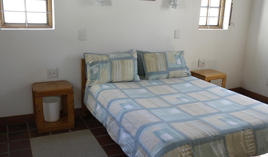 5 Cottage: The comfortable Double bed has an electric blanket
