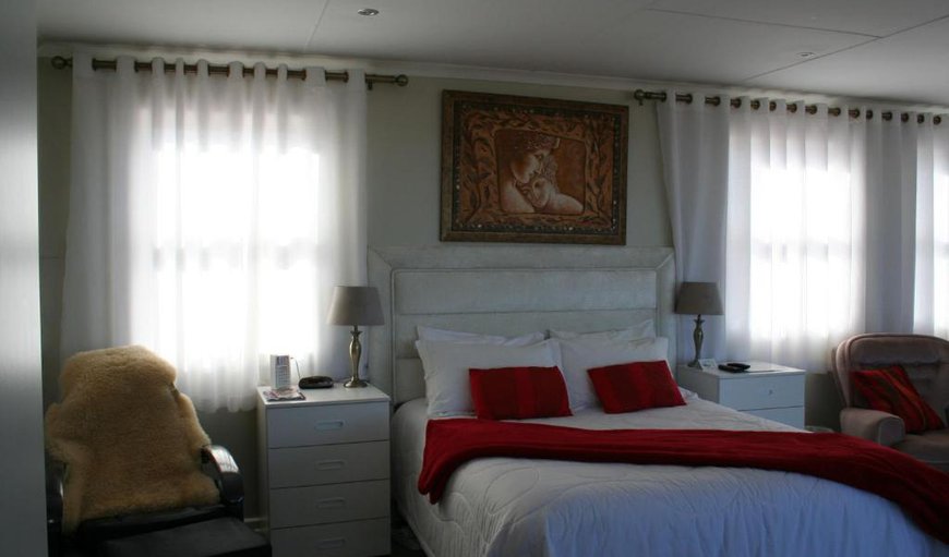 Luxury Suite with Sea View: Luxury Suite with Sea View - This room is furnished with a queen size bed