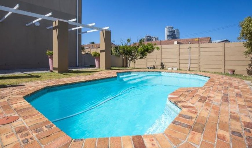 The Sands Apartment: Shared pool