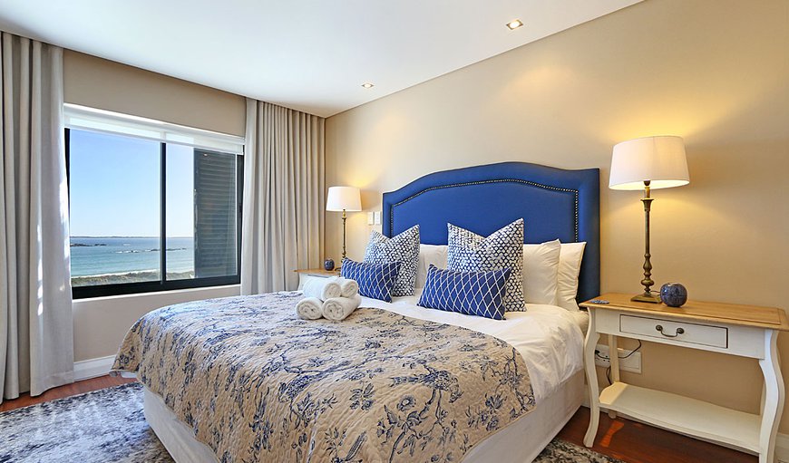 Premium Self-catering Apartment: The main bedroom is furnished with a king size bed.