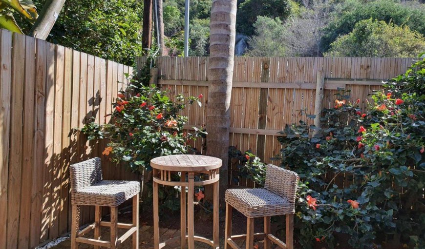 Blue Crane Apartment: Canary Cottage Self Catering - Outside seating