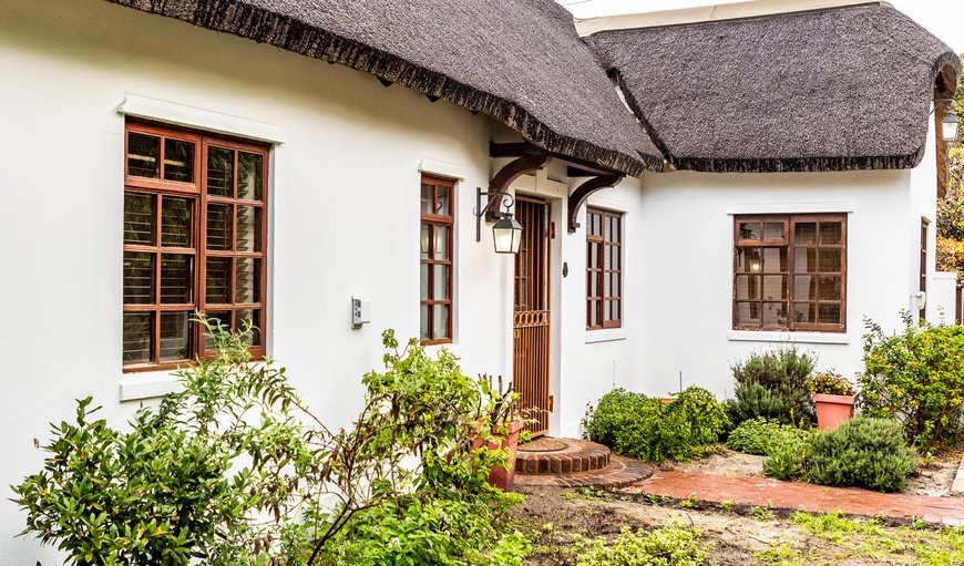 Stunning Thatch Roof Cottage