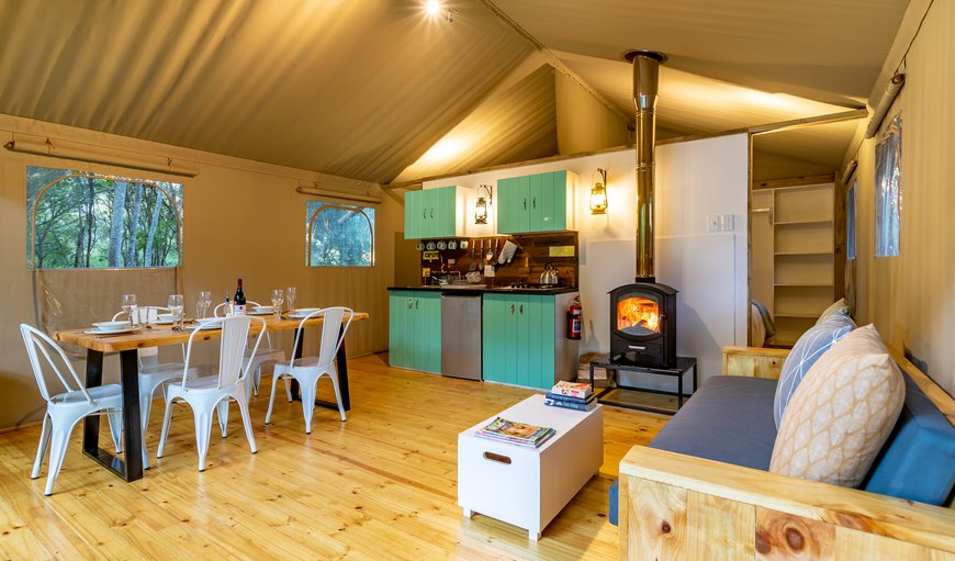 Tent (Without Hot Tub): Tent (Without Hot Tub) - Kitchenette and dining area