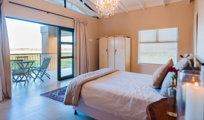 Lavender and Olive Suite: Lavender and Olive Suite - Bedroom