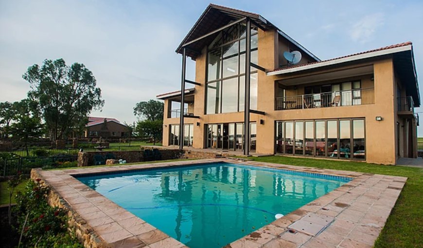Villa on Vaal Dam - The Homestead: Villa on Vaal Dam - The Homestead - Exterior