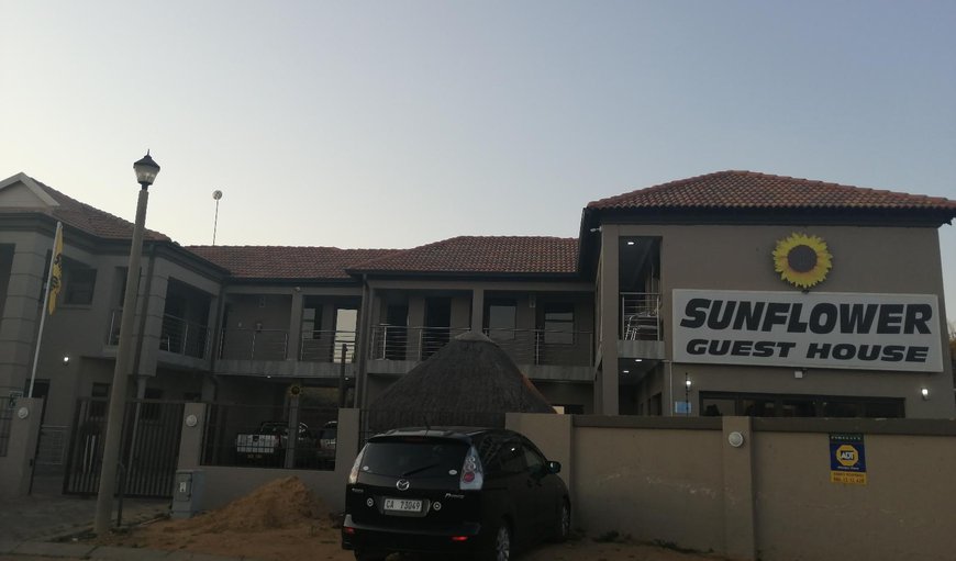 Welcome to Sunflower Guesthouse in Vanderbijlpark, Gauteng, South Africa