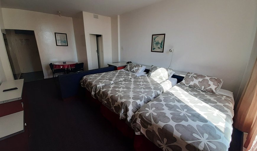 Triple Bed Apartment: Triple Bed Apartment - Room with 3 single beds