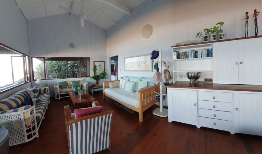 Mar Azul 4 offers a spacious living area