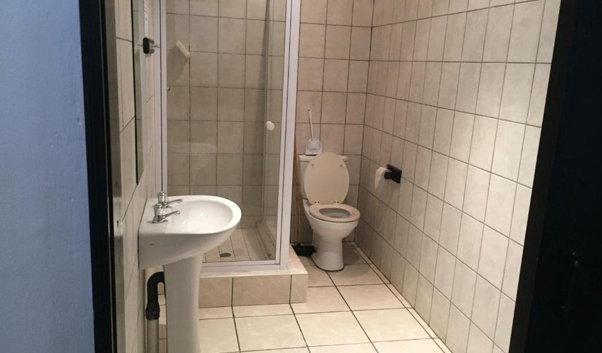 Budget Double Room: Budget Double Room - Bathroom