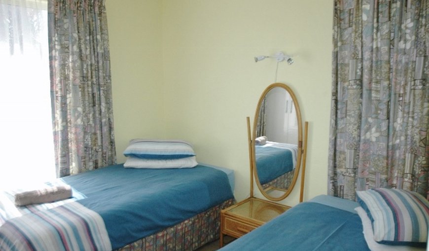 Laguna La Crete Unit J - 4 Sleeper: Bedroom 2