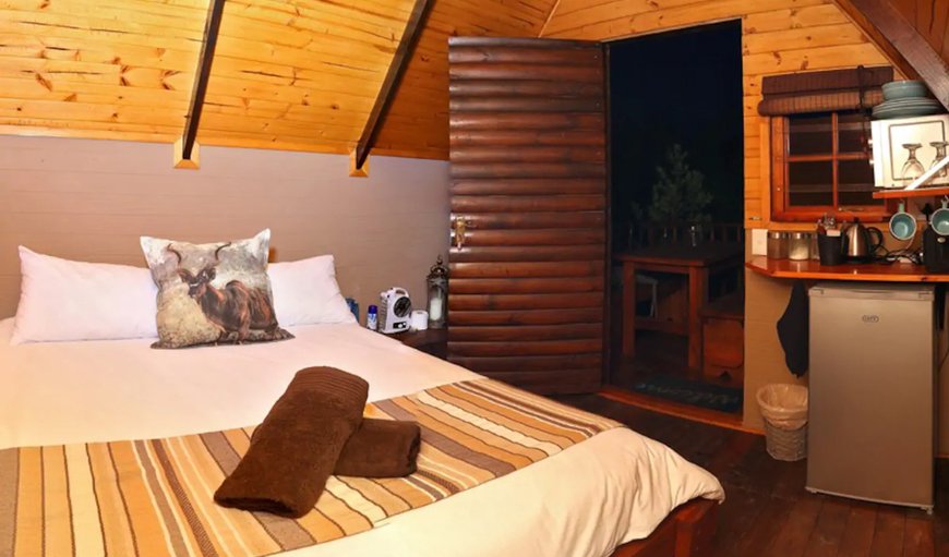 Glamping Cabin with Lagoon Views: Glamping Cabin 1 (cute and cozy and equipped with everything you need!)
