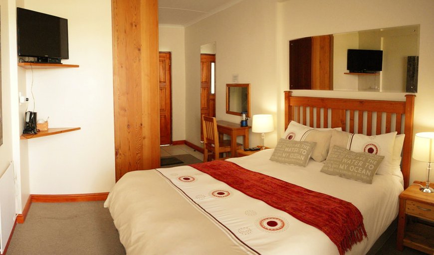 Standard Queen En-Suite: Standard Queen En-Suite room with Colour Flat Screen TV (Open View).