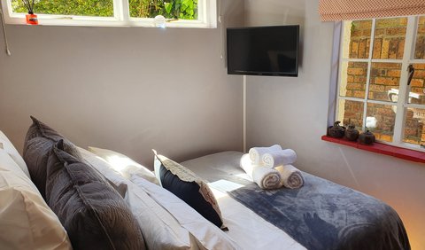 Self Catering Garden Cottage: Bedroom