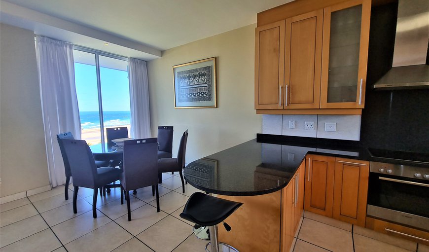 Open plan Dining & Kitchen Area