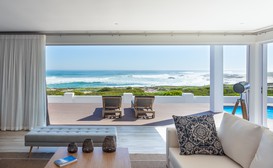 Beach Villa Die Duyker image