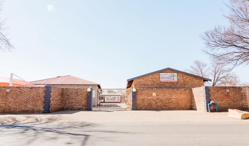 Welcome to Bronx Guest House in Bronkhorstspruit, Gauteng, South Africa