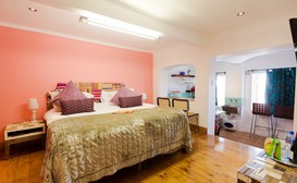 Sweetest Apartments Hideaway Studio image