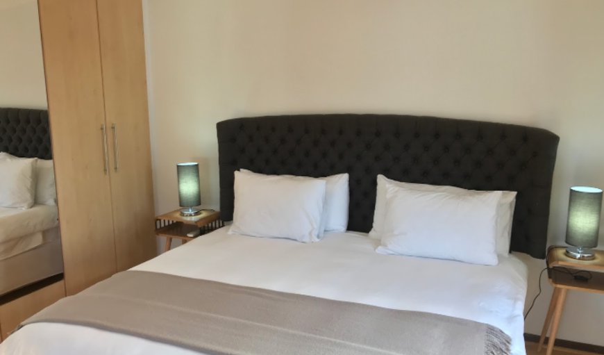 208 De Waterkant Piazza: Bedroom with Double Bed