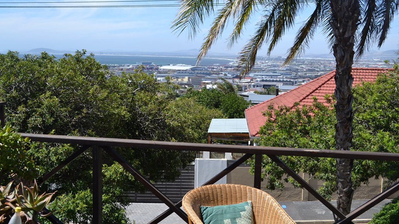Quaint Cottage In Woodstock Cape Town Best Price Guaranteed