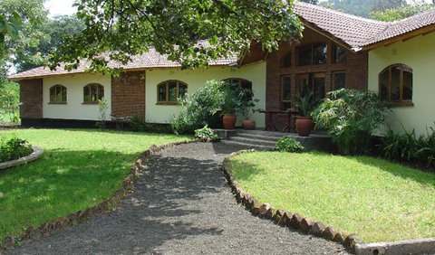 Three Sleeper: Moivaro Lodge